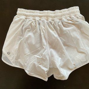Lululemon Hotty Hot Short II Long 4" White